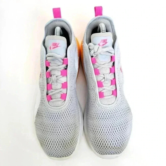 Nike Air Max Motion 2 'Pure Platinum Fuchsia' - 9.5 - Picture 3 of 9